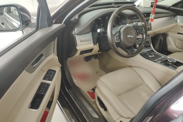 Used Jaguar XFL 2017 XFL 2.0T 200PS Luxury Edition Driver Seat