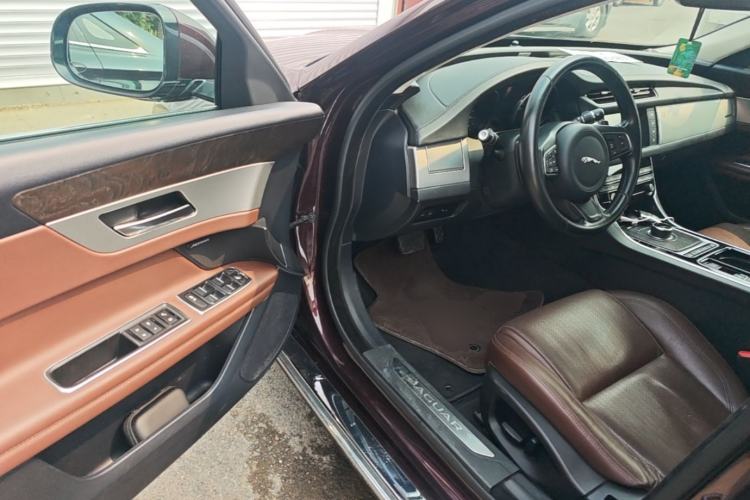 Used Jaguar XFL 2017 XFL 2.0T 200PS Luxury Edition Driver Seat