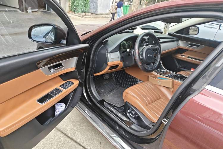 Used Jaguar XFL 2017 XFL 3.0 SC 340 PS Luxury Edition Driver Seat