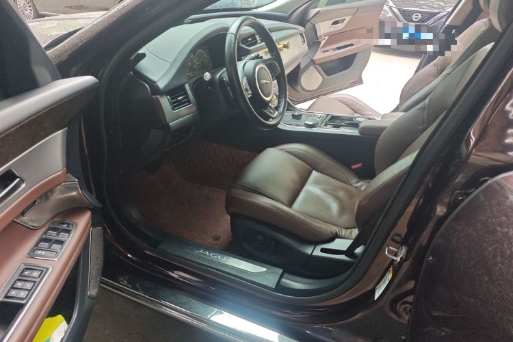 Used Jaguar XFL 2017 XFL 2.0T 240PS Premium Edition Driver Seat