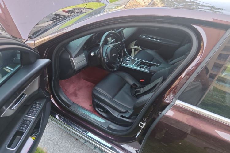 Used Jaguar XFL 2017 XFL 2.0T 200PS Elite Edition Driver Seat