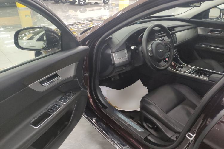 Used Jaguar XFL 2017 XFL 2.0T 240PS Luxury Edition Driver Seat