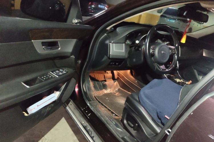 Used Jaguar XFL 2017 XFL 2.0T 200PS Luxury Edition Driver Seat