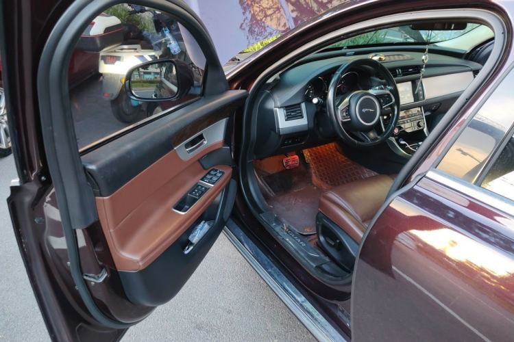Used Jaguar XFL 2017 XFL 2.0T 240PS Luxury Edition Driver Seat