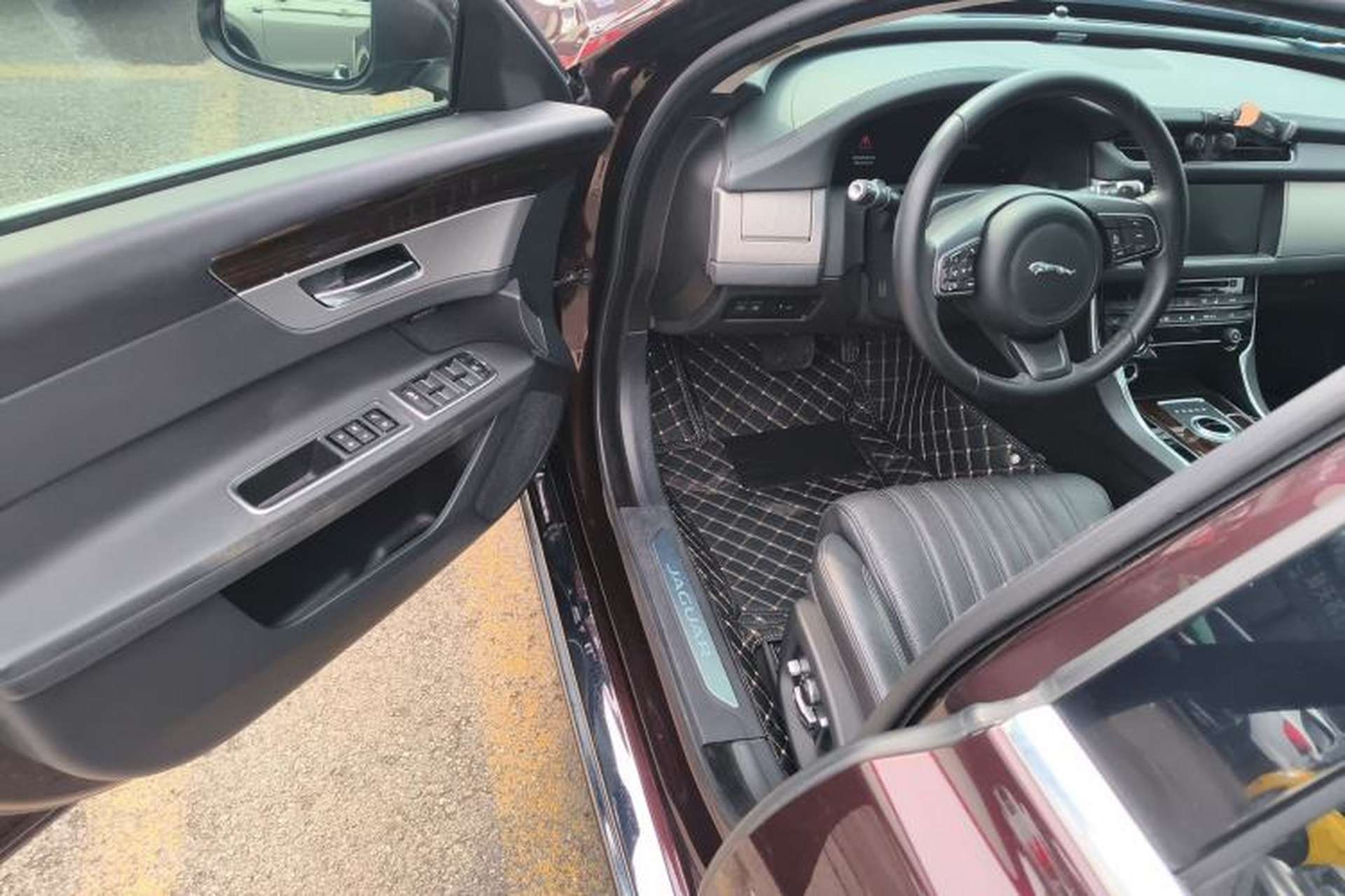 Used Jaguar XFL 2017 XFL 2.0T 240PS Premium Edition Driver Seat