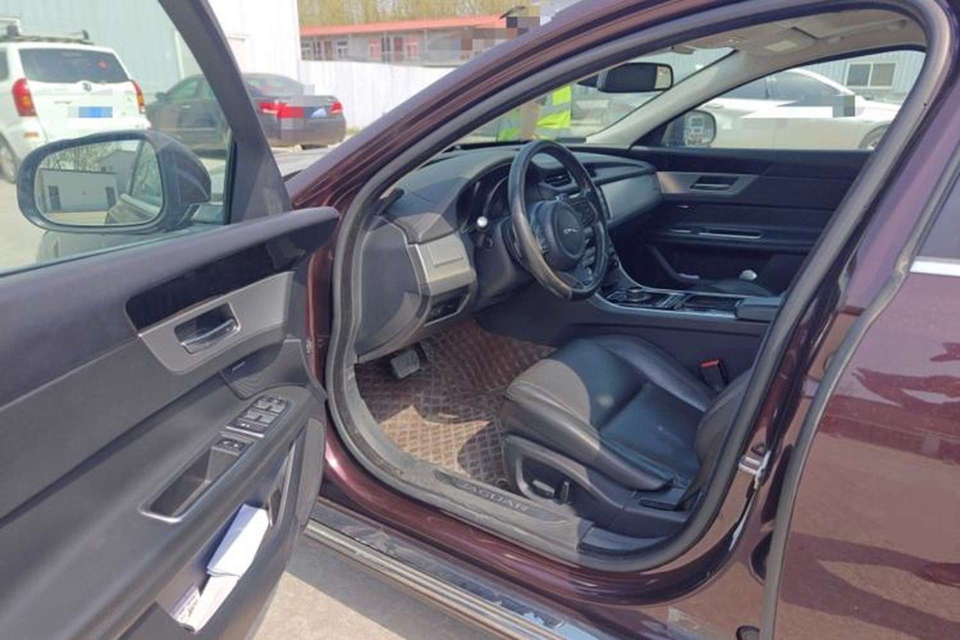 Used Jaguar XFL 2017 XFL 2.0T 200PS Windflower Edition Driver Seat