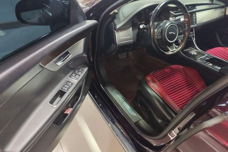 Used Jaguar XFL 2017 XFL 2.0T 200PS Elite Edition Driver Seat