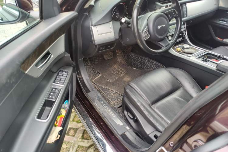 Used Jaguar XFL 2017 XFL 2.0T 240PS Luxury Edition Driver Seat