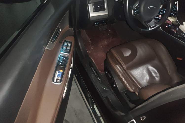 Used Jaguar XFL 2017 XFL 2.0T 240PS Luxury Edition Driver Seat