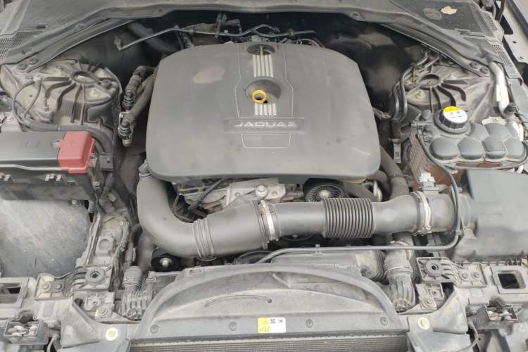 Used Jaguar XFL 2017 XFL 2.0T 200PS Windflower Edition Engine Bay