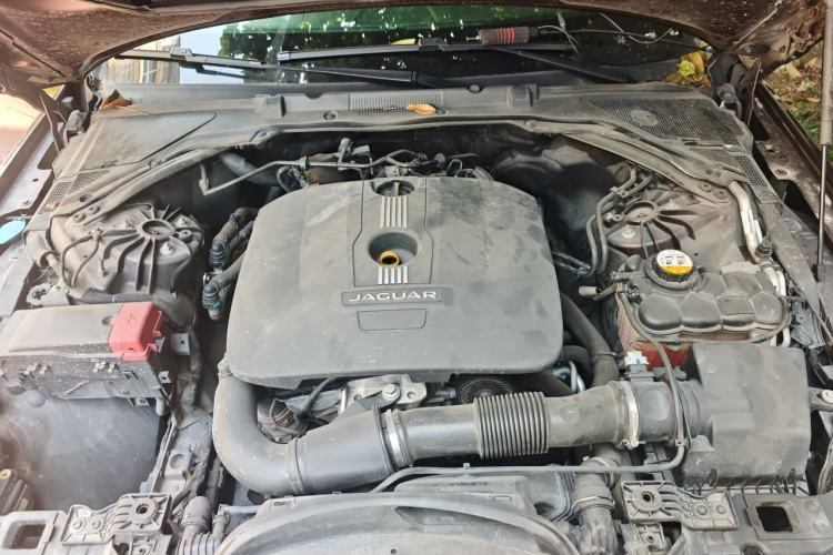 Used Jaguar XFL 2017 XFL 2.0T 200PS Windflower Edition Engine Bay