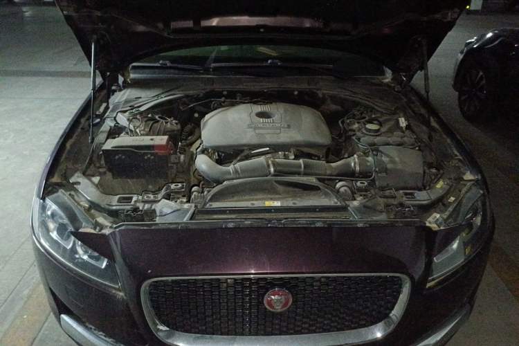 Used Jaguar XFL 2017 XFL 2.0T 200PS Windflower Edition Engine Bay