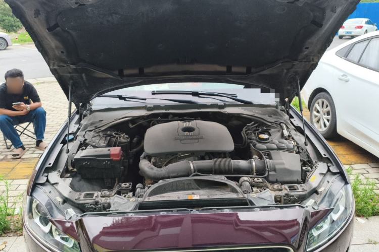 Used Jaguar XFL 2017 XFL 2.0T 200PS Elite Edition Engine Bay
