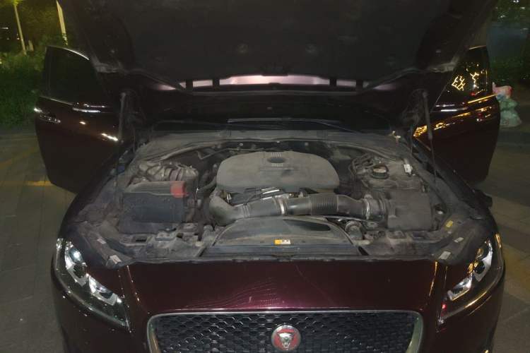 Used Jaguar XFL 2017 XFL 2.0T 240PS Premium Edition Engine Bay