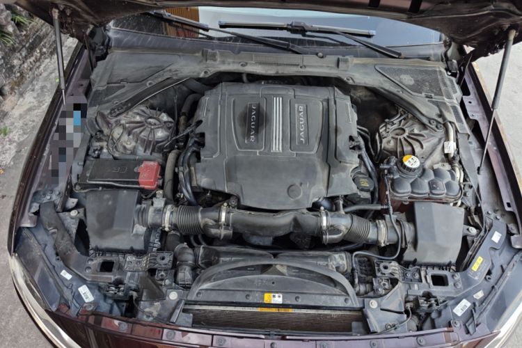 Used Jaguar XFL 2017 XFL 3.0 SC 340 PS Luxury Edition Engine Bay