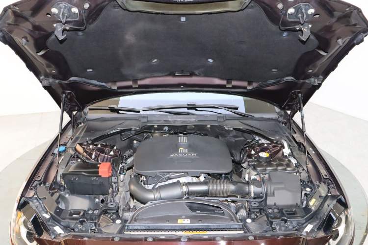 Used Jaguar XFL 2017 XFL 2.0T 240PS Luxury Edition Engine Bay