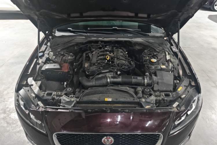 Used Jaguar XFL 2017 XFL 2.0T 240PS Luxury Edition Engine Bay
