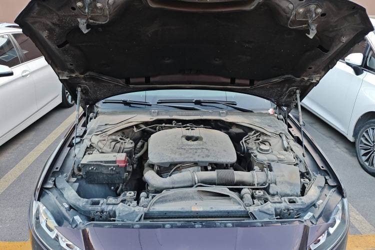 Used Jaguar XFL 2017 XFL 2.0T 200PS Windflower Edition Engine Bay