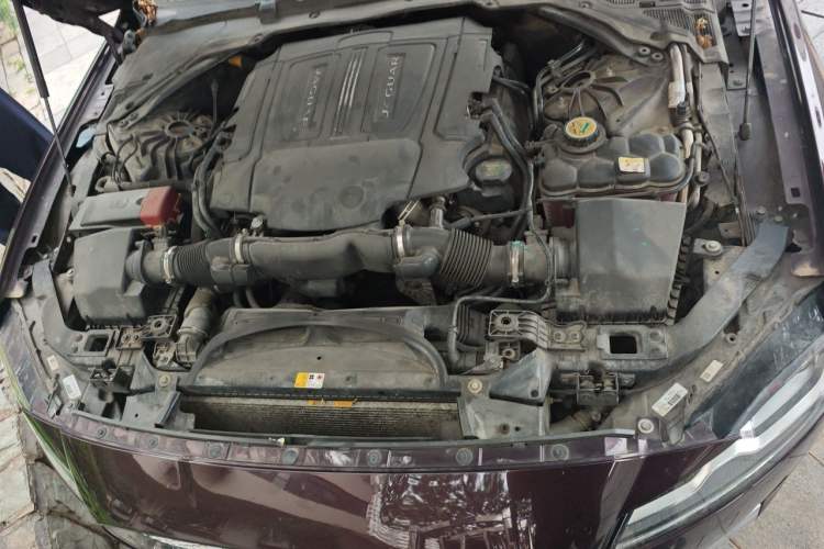 Used Jaguar XFL 2017 XFL 3.0 SC 340 PS Luxury Edition Engine Bay