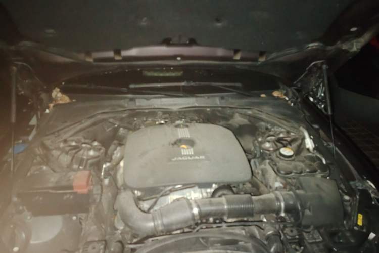 Used Jaguar XFL 2017 XFL 2.0T 200PS Windflower Edition Engine Bay
