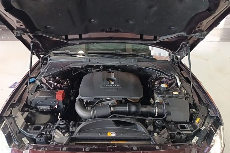 Used Jaguar XFL 2017 XFL 2.0T 200PS Elite Edition Engine Bay