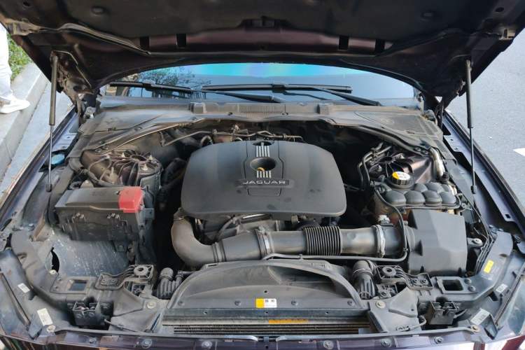 Used Jaguar XFL 2017 XFL 2.0T 240PS Luxury Edition Engine Bay