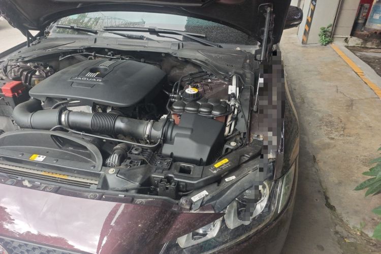 Used Jaguar XFL 2017 XFL 2.0T 240PS Premium Edition Engine Bay Left