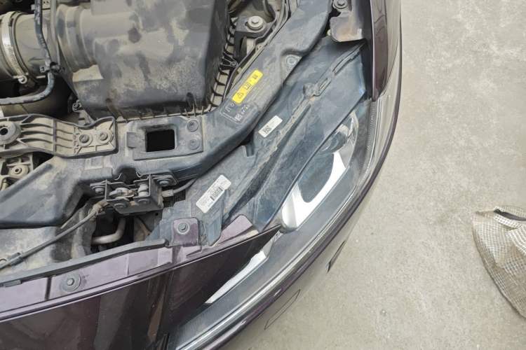 Used Jaguar XFL 2017 XFL 2.0T 200PS Luxury Edition Engine Bay Left