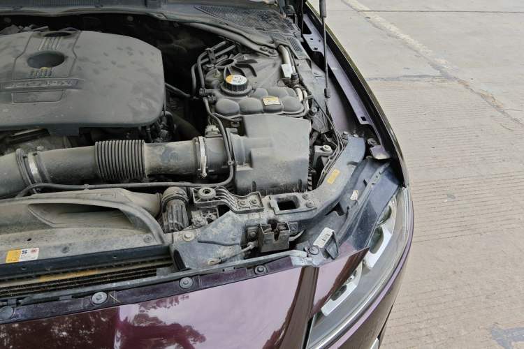 Used Jaguar XFL 2017 XFL 2.0T 240PS Luxury Edition Engine Bay Left