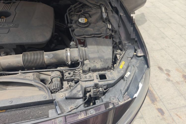 Used Jaguar XFL 2017 XFL 2.0T 240PS Luxury Edition Engine Bay Left