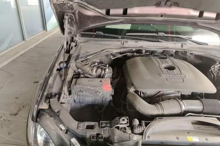 Used Jaguar XFL 2017 XFL 2.0T 200PS Elite Edition Engine Bay Right