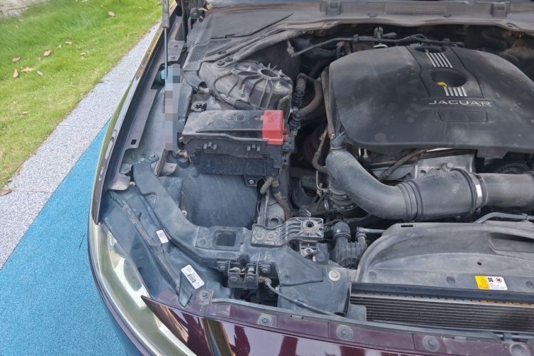Used Jaguar XFL 2017 XFL 2.0T 200PS Elite Edition Engine Bay Right