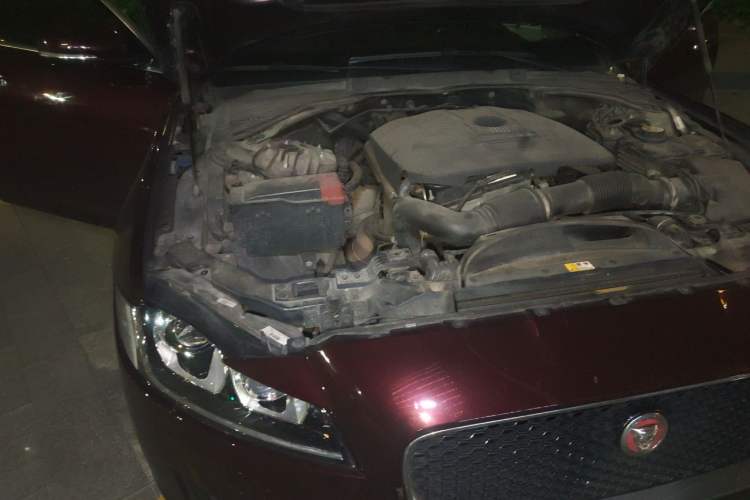 Used Jaguar XFL 2017 XFL 2.0T 240PS Premium Edition Engine Bay Right