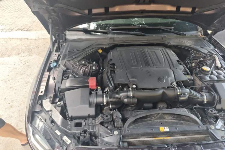 Used Jaguar XFL 2017 XFL 3.0 SC 340 PS Luxury Edition Engine Bay Right