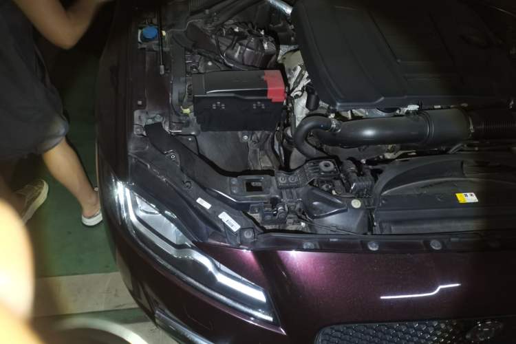 Used Jaguar XFL 2017 XFL 2.0T 200PS Luxury Edition Engine Bay Right