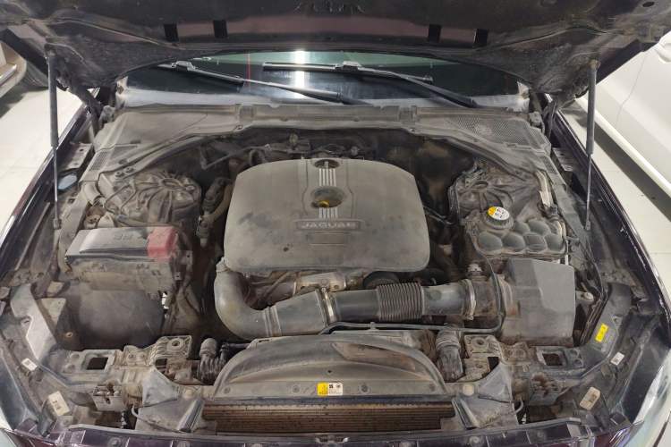 Used Jaguar XFL 2017 XFL 2.0T 200PS Elite Edition Engine Bay