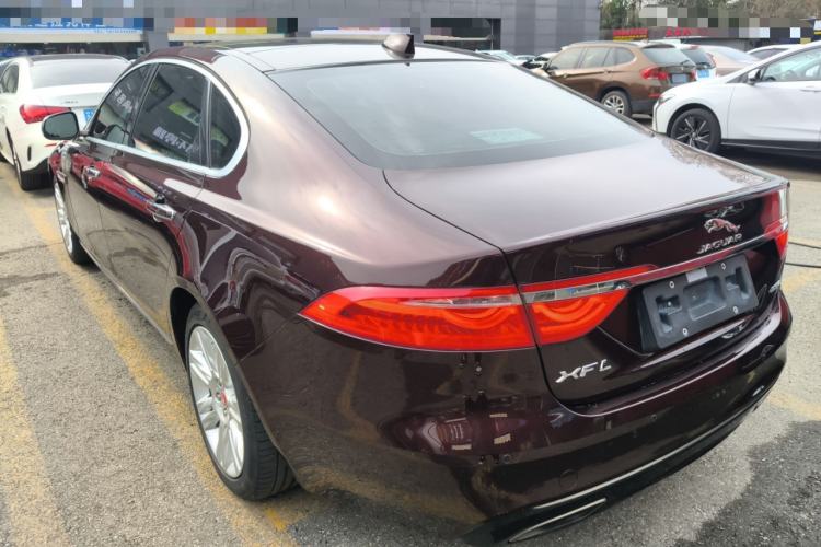 Used Jaguar XFL 2017 XFL 2.0T 240PS Premium Edition Exterior 2