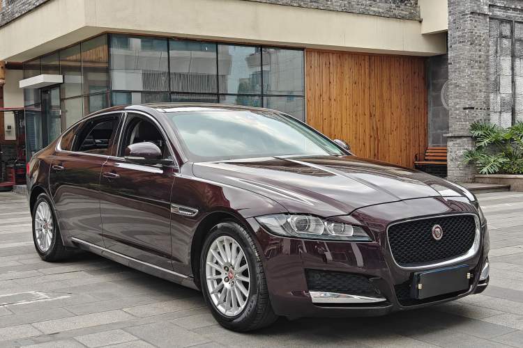 Used Jaguar XFL 2017 XFL 2.0T 200PS Windflower Edition Exterior 2