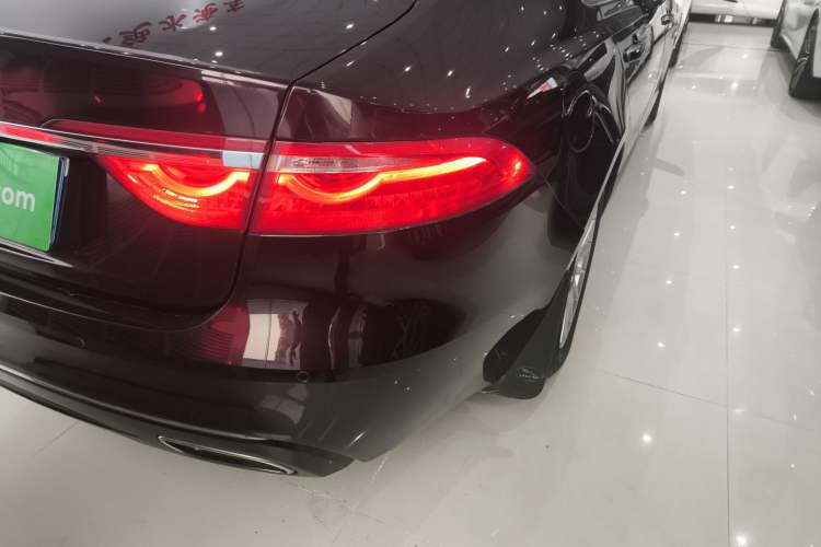 Used Jaguar XFL 2017 XFL 2.0T 200PS Luxury Edition Exterior 3