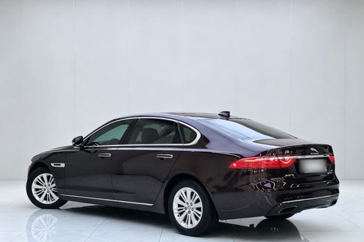 Used Jaguar XFL 2017 XFL 2.0T 240PS Luxury Edition Exterior 3