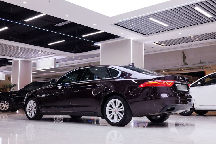 Used Jaguar XFL 2017 XFL 2.0T 240PS Luxury Edition Exterior 4