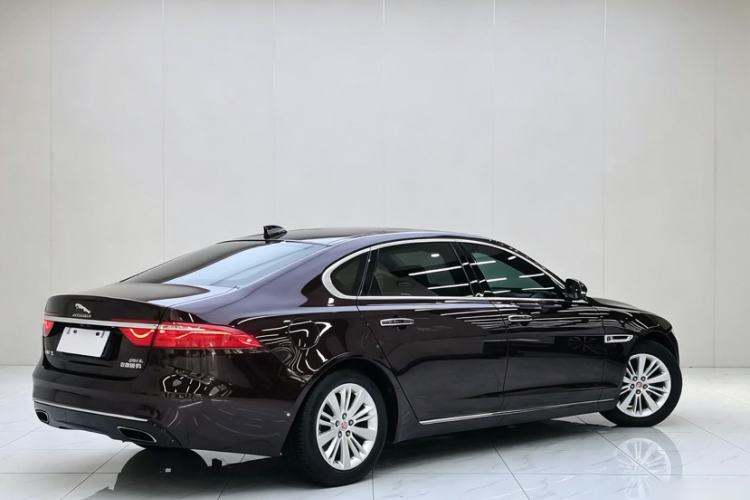 Used Jaguar XFL 2017 XFL 2.0T 240PS Luxury Edition Exterior 4