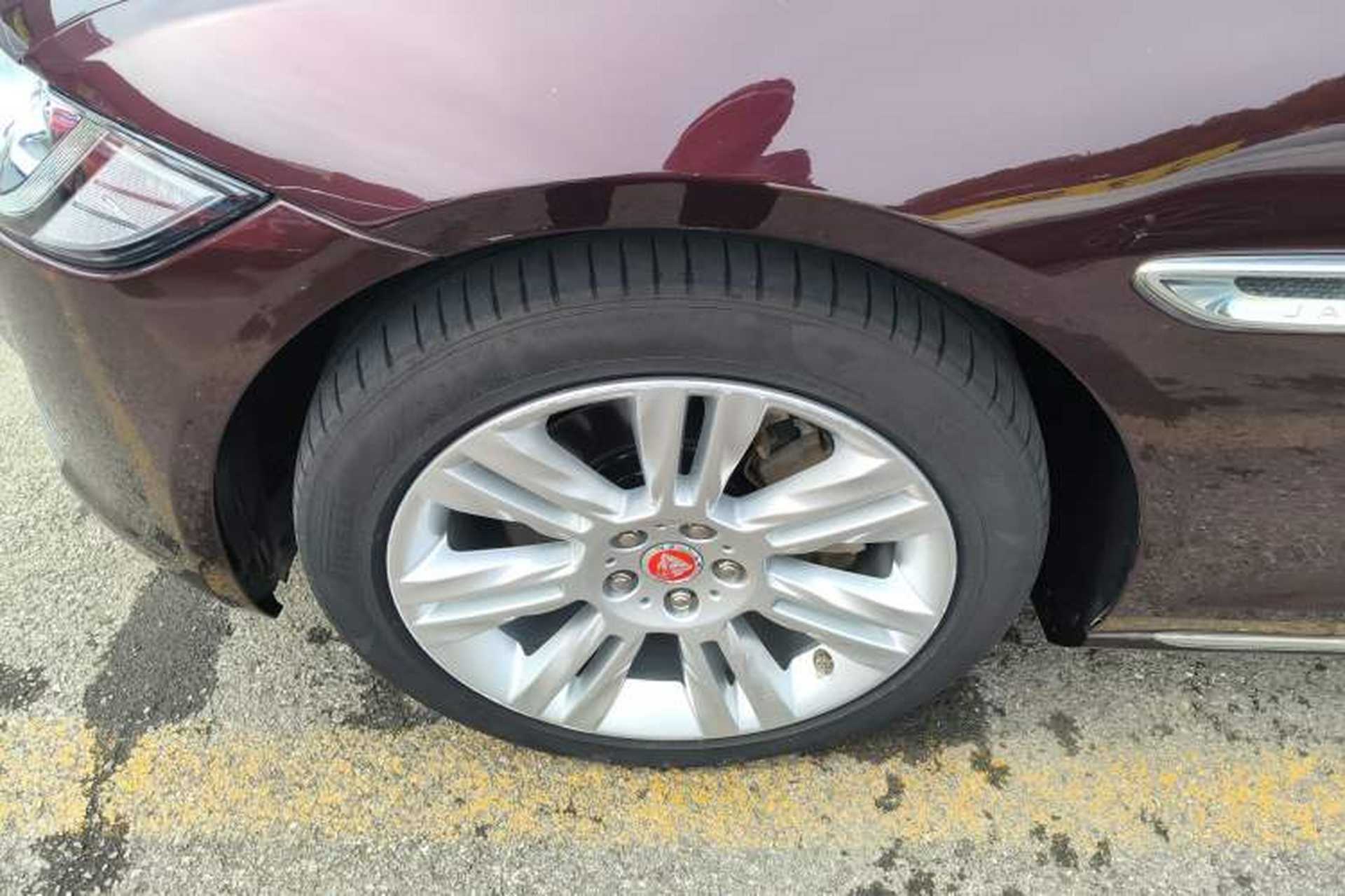Used Jaguar XFL 2017 XFL 2.0T 240PS Premium Edition Exterior 4