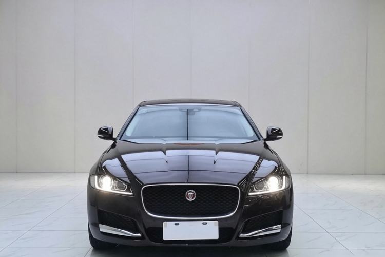 Used Jaguar XFL 2017 XFL 2.0T 240PS Luxury Edition Exterior 5
