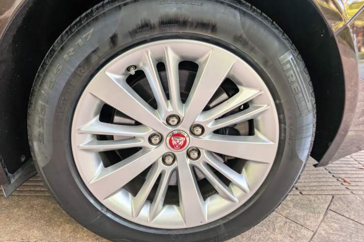 Used Jaguar XFL 2017 XFL 2.0T 240PS Luxury Edition Exterior 5