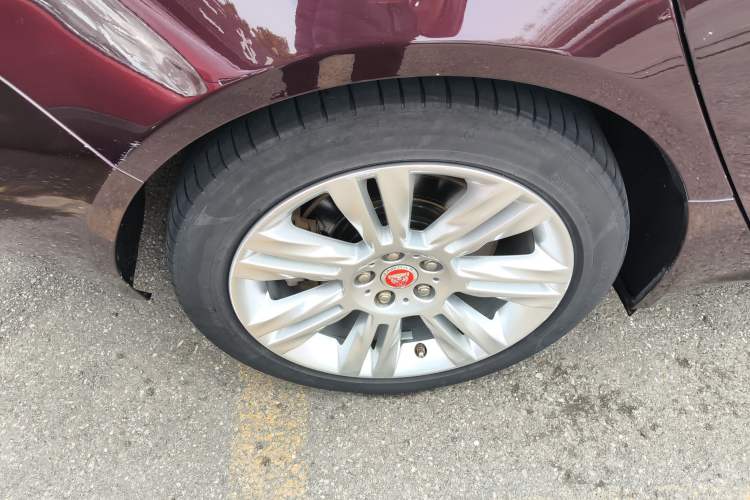 Used Jaguar XFL 2017 XFL 2.0T 240PS Premium Edition Exterior 5