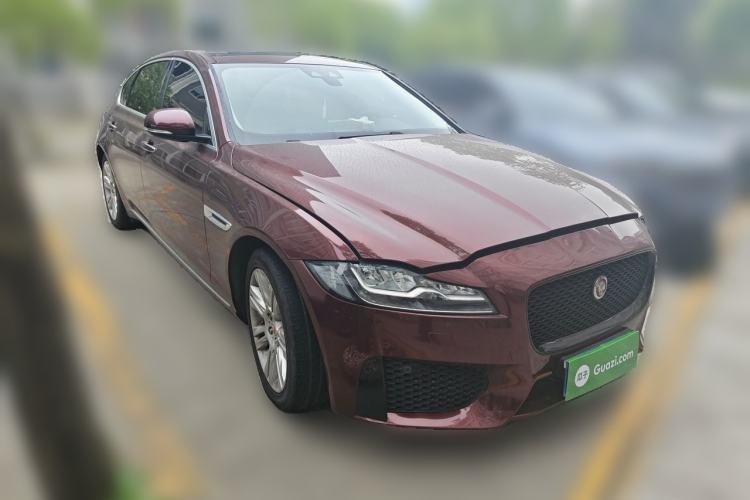 Used Jaguar XFL 2017 XFL 3.0 SC 340 PS Luxury Edition Front Right 45 Deg