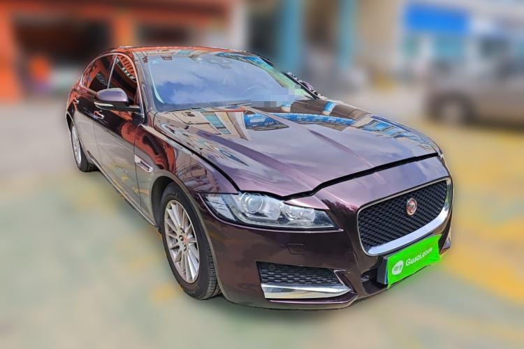 Used Jaguar XFL 2017 XFL 2.0T 200PS Luxury Edition Front Right 45 Deg