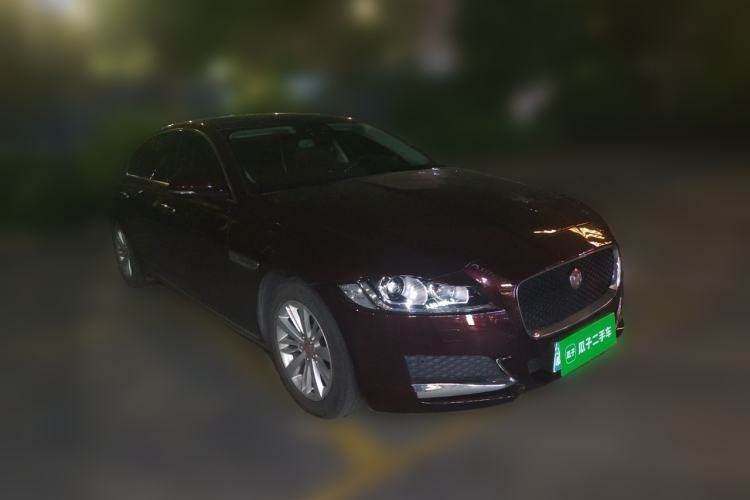 Used Jaguar XFL 2017 XFL 2.0T 240PS Premium Edition Front Right 45 Deg