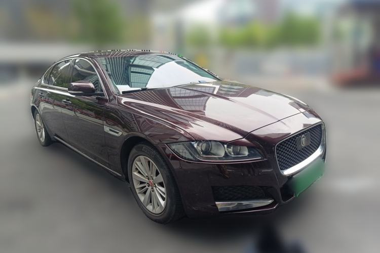 Used Jaguar XFL 2017 XFL 2.0T 240PS Premium Edition Front Right 45 Deg